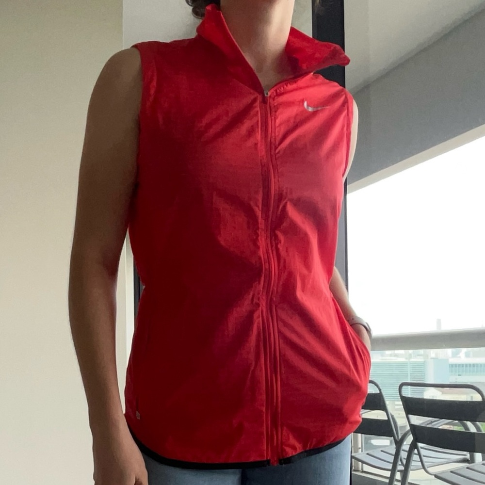 Nike Running Red Sleeveless Vest